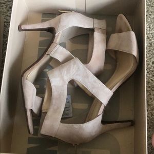 BCBGeneration nude heels